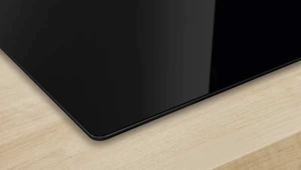 ⁦بوش بوتاجاز كهرباء - Series 6 مدمج، 4 شعلات، 80 سم، لون أسود – موديل PKN811FP2E⁩ - الصورة ⁦4⁩